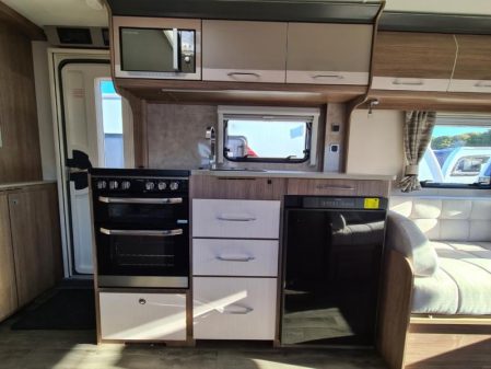 2020 Coachman VIP 520