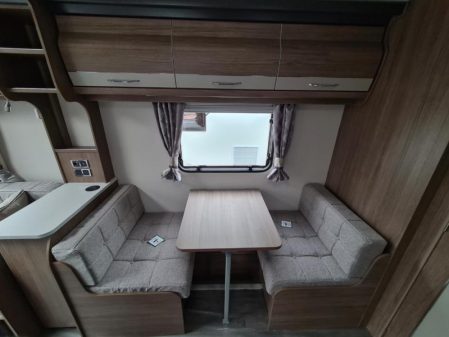 2022 Coachman Vip 520