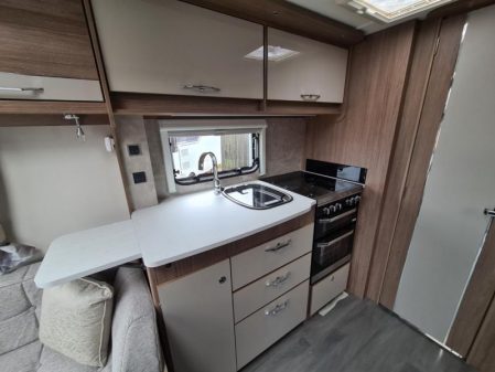 2022 Coachman Vip 460