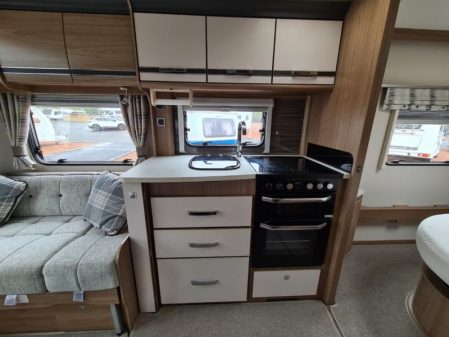 2017 Coachman VIP 575
inc mover