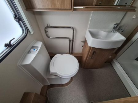 2017 Coachman VIP 575
inc mover