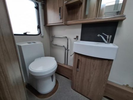 2015 Coachman VIP 565