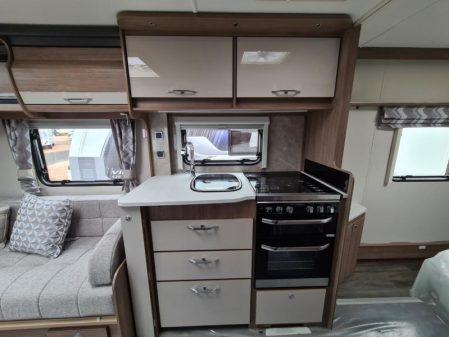 2022 Coachman Vip 575