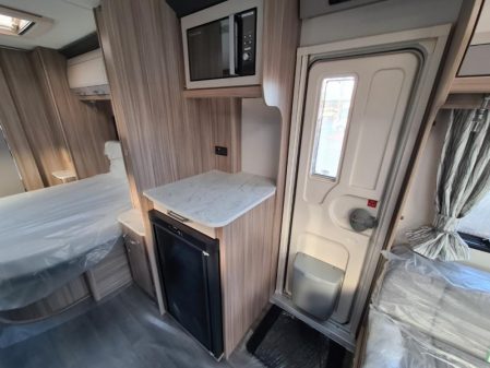 2022 Coachman Acadia 575