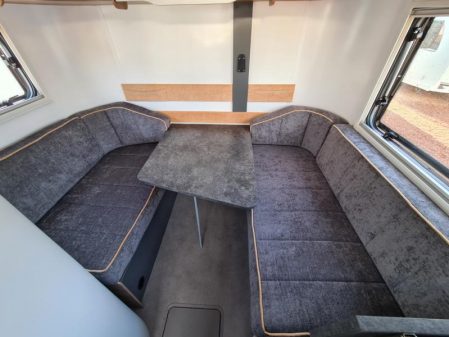 2020 Bailey Discovery D43