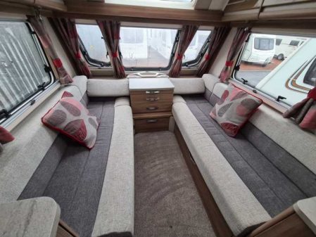 2017 Swift Challenger Lux 530 AL (Inc Mover)