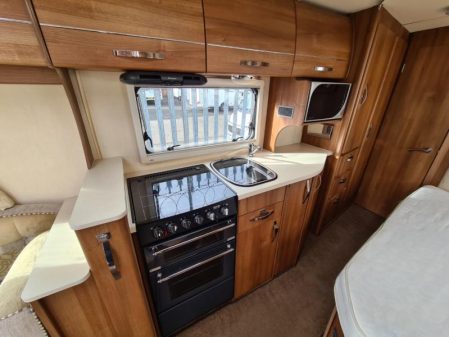 2011 Auto-Sleepers Mayfair
Incl Mover