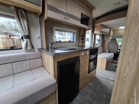 2019 Elddis Explorer 196