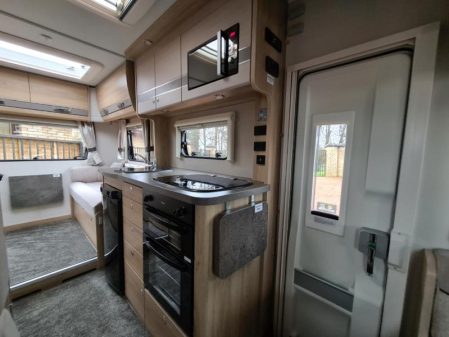 2019 Elddis Explorer 196