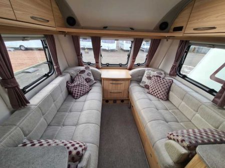 2015 Coachman Highlander 580/5