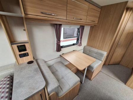 2015 Coachman Highlander 580/5
