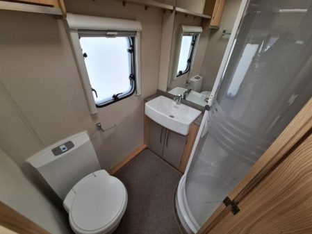 2015 Coachman Highlander 580/5