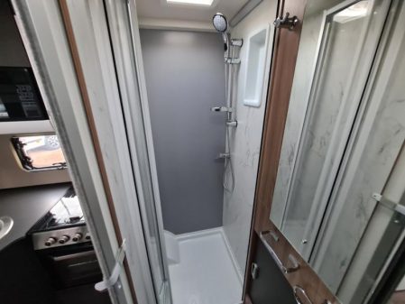 2022 Swift Escape 640