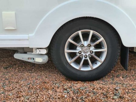 2016 Coachman Highlander 380
Incl Mover