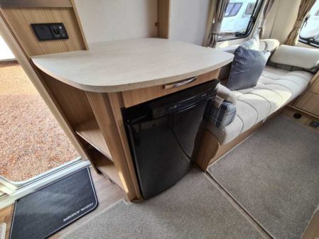 2016 Coachman Highlander 380
Incl Mover