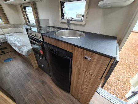 2022 Swift Select C500