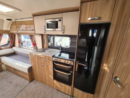 2018 Swift Challenger 480
inc Mover