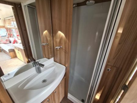 2018 Swift Challenger 480
inc Mover
