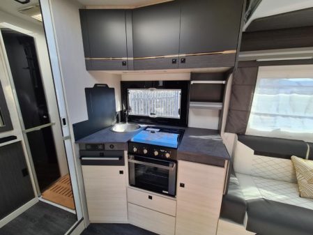2022 Chausson Titanium Premium 640