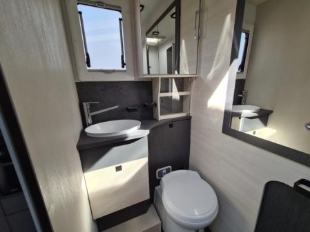 2022 Chausson Titanium Premium 640