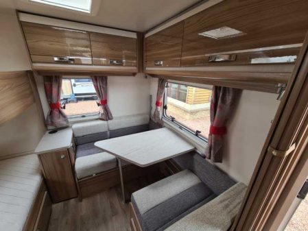 2018 Swift Challenger 590