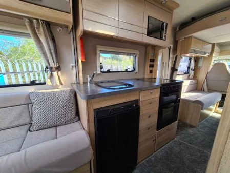 2020 Elddis Explorer 196