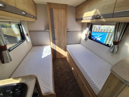 2017 Elddis Platinum 185