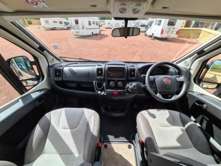 2020 Auto-Trail V-line 33 SE