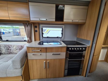 2013 Coachman VIP 560/4