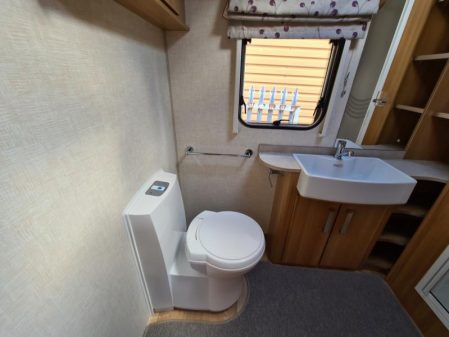 2013 Coachman VIP 560/4