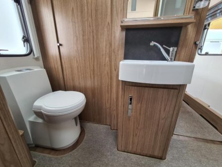 2015 Coachman Laser 650