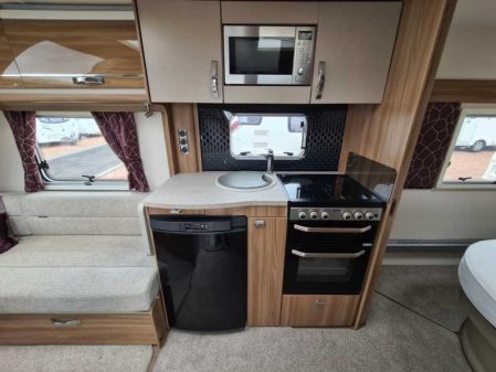 2019 Swift Challenger 580