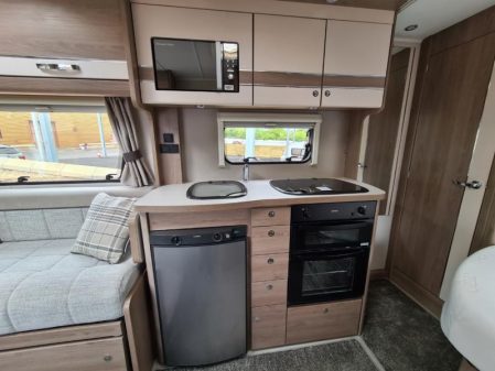 2019 Compass Avantgarde 155