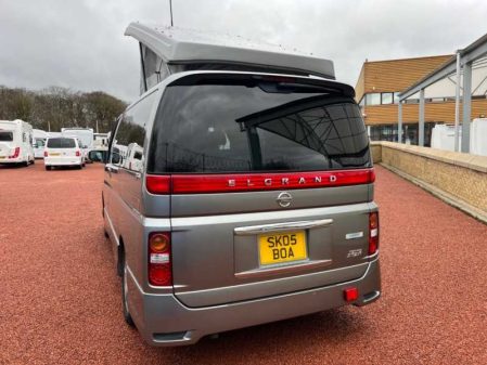 2005 Nissan Elgrand Highway Star