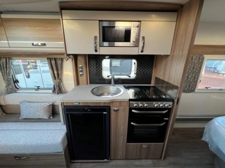 2022 Swift Challenger 580