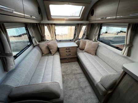 2020 Compass Camino 674