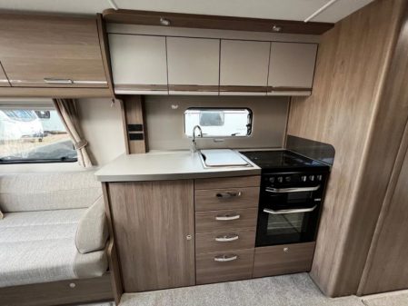2020 Compass Camino 674