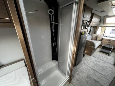 2020 Compass Camino 674