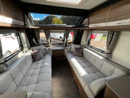 2020 Coachman VIP 520