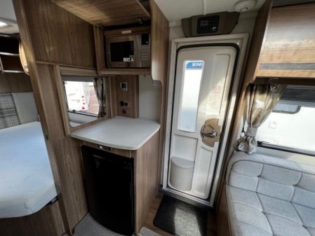 2016 Coachman VIP 560/4
Inc Mover