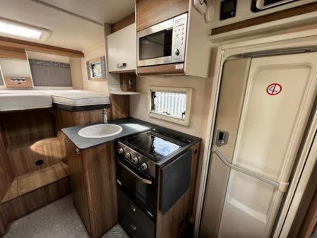 2019 Swift Escape 684