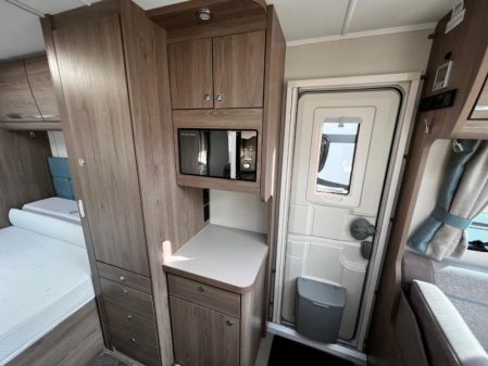 2019 Compass CAMINO 554