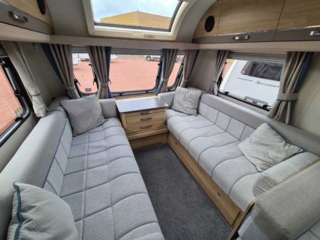 2019 Elddis Avante 840 Supreme