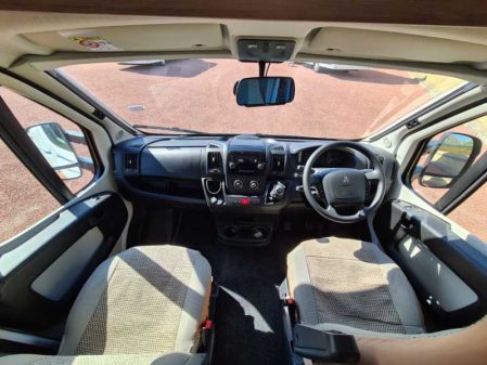 2019 Compass Avantgarde 115