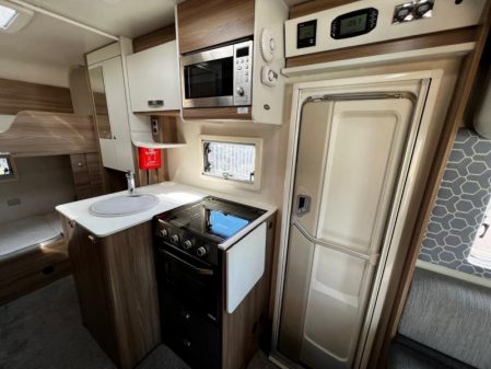 2017 Swift Escape 695