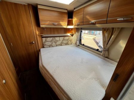 2012 Swift Conqueror 630