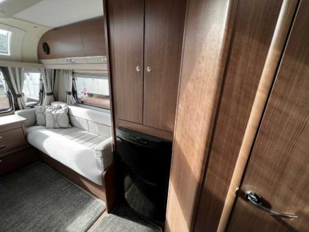 2018 Elddis Affinity 462