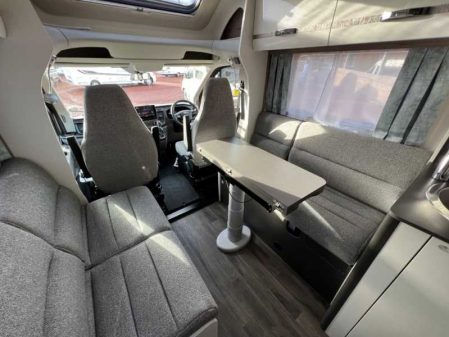 2023 Swift Voyager 584