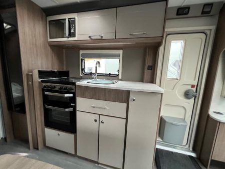 2023 Coachman Acadia 660 Xtra