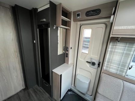 2023 Swift Challenger 650 SE